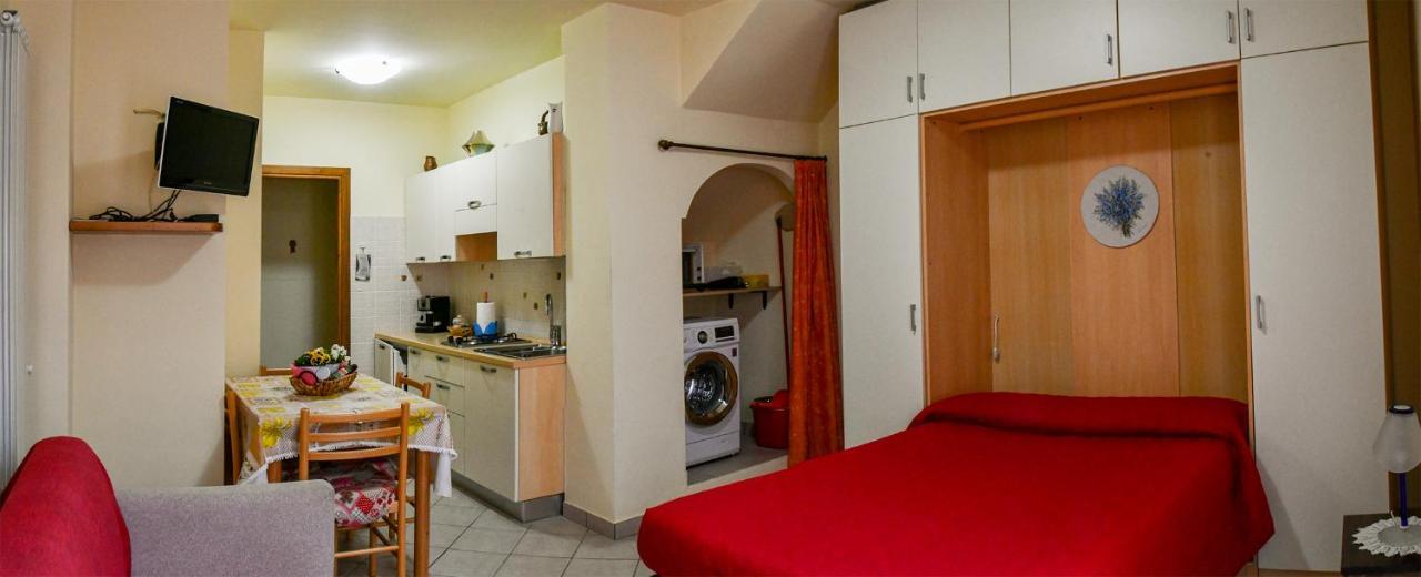 Gli Angeli Agriturismo Cisano sul Neva Exterior foto